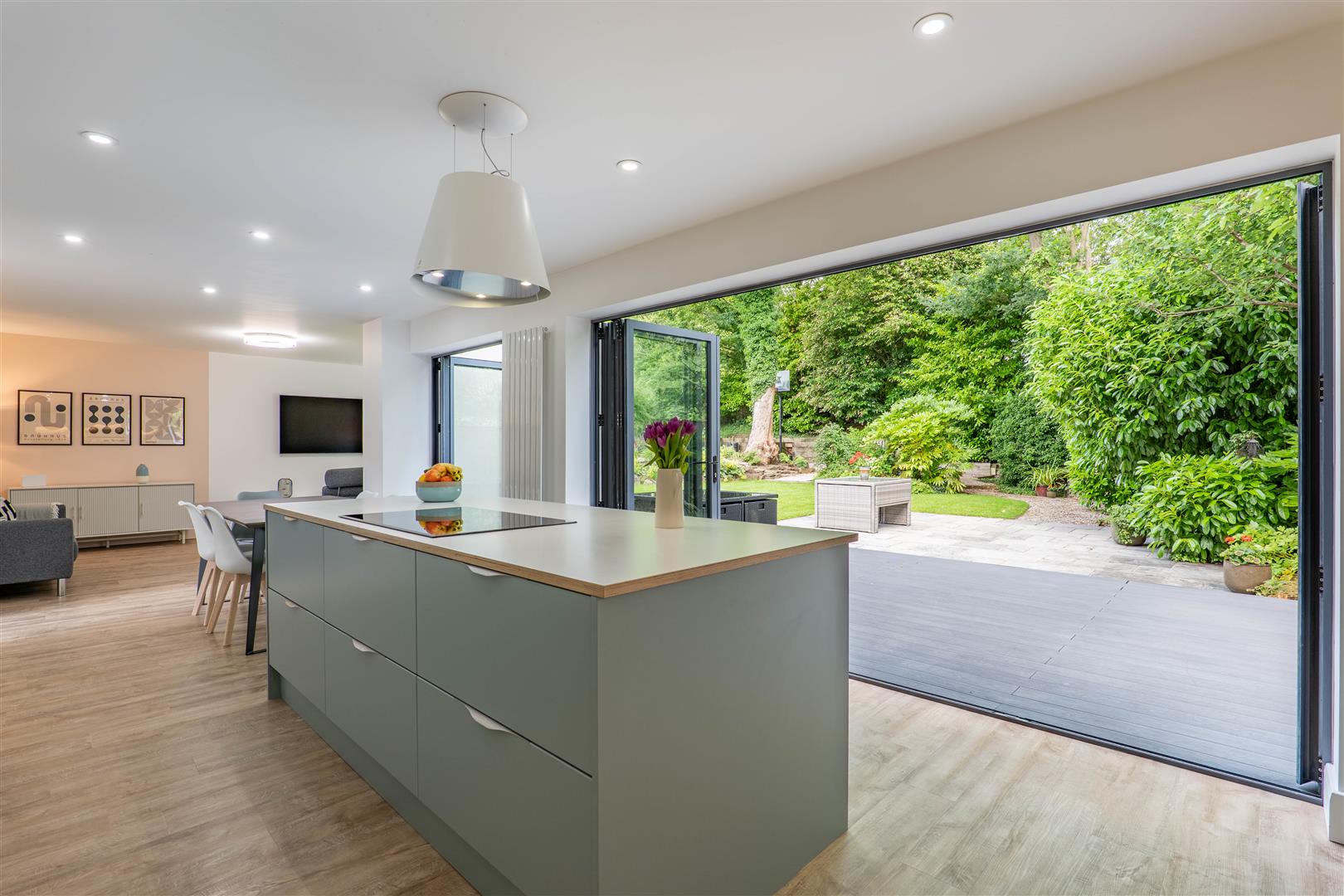 5 bed property in Linden Grove, Chorley